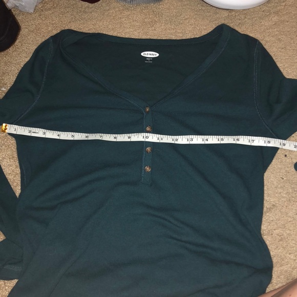 Old Navy 1 Green Ribbed V Neck Long Sleeve, 1 Maroon Ribbed V Neck Long Sleeve - Picture 9 of 9